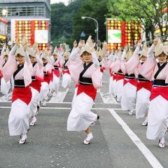 Danse traditionnelle Bon Odori au Japon